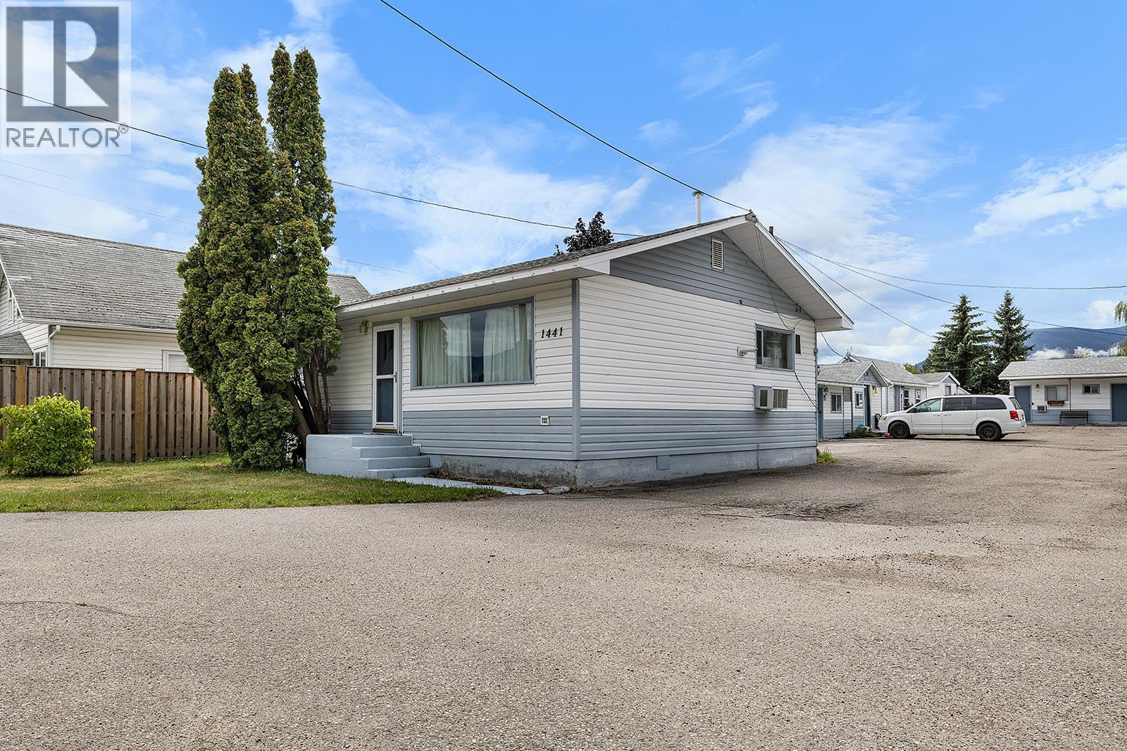 1441 Northwest Boulevard, Creston, BC