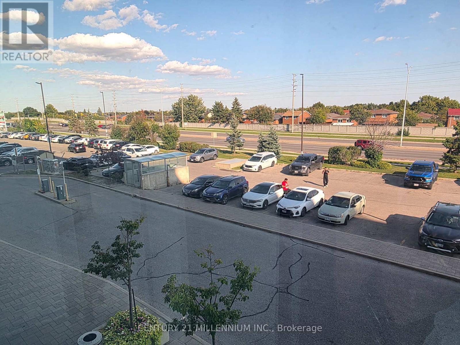 212 - 2250 Bovaird Drive E, Brampton, ON