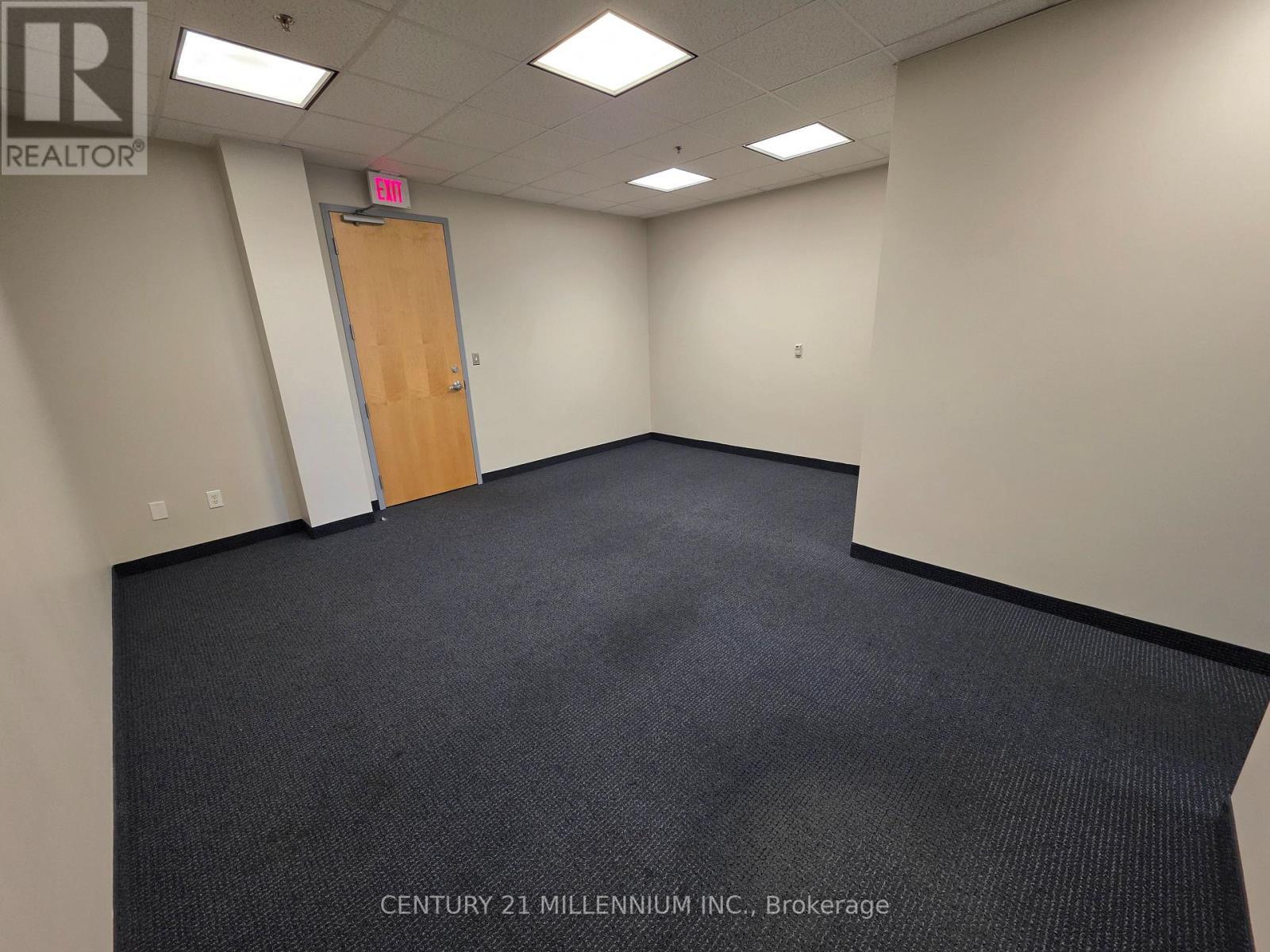 212 - 2250 Bovaird Drive E, Brampton, ON