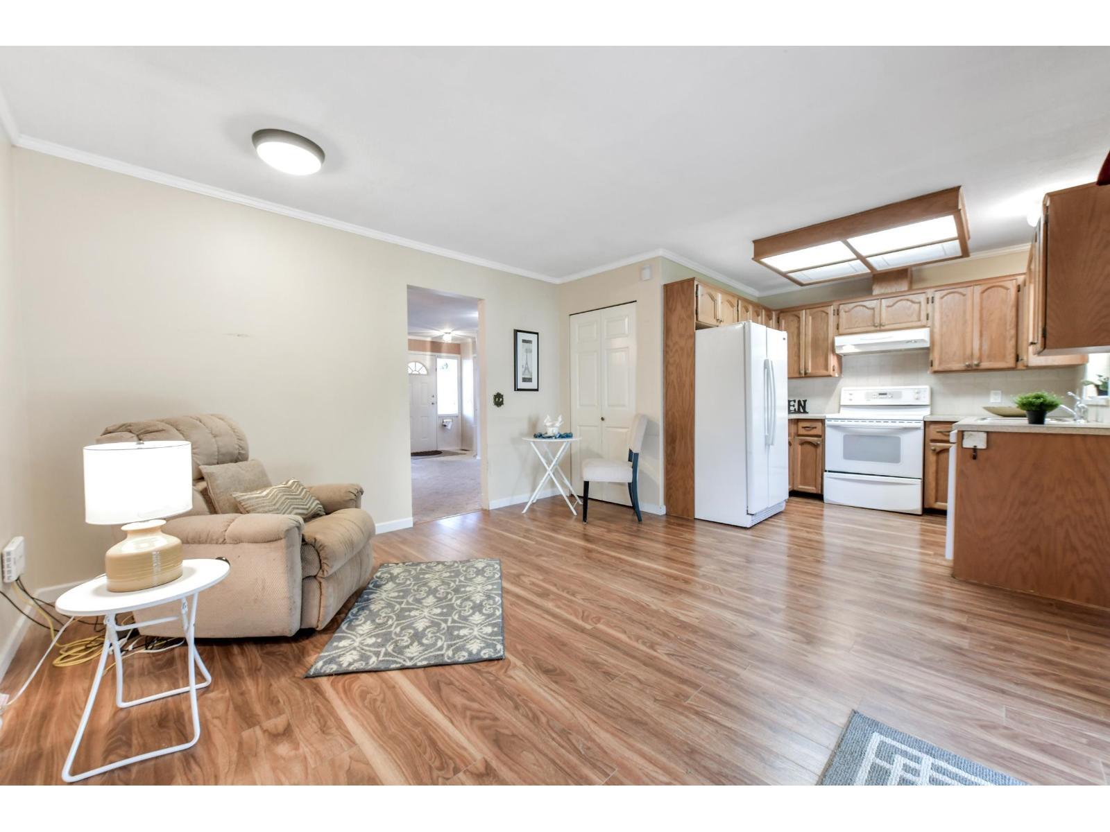 6043 174 Street, Surrey, BC - Indoor