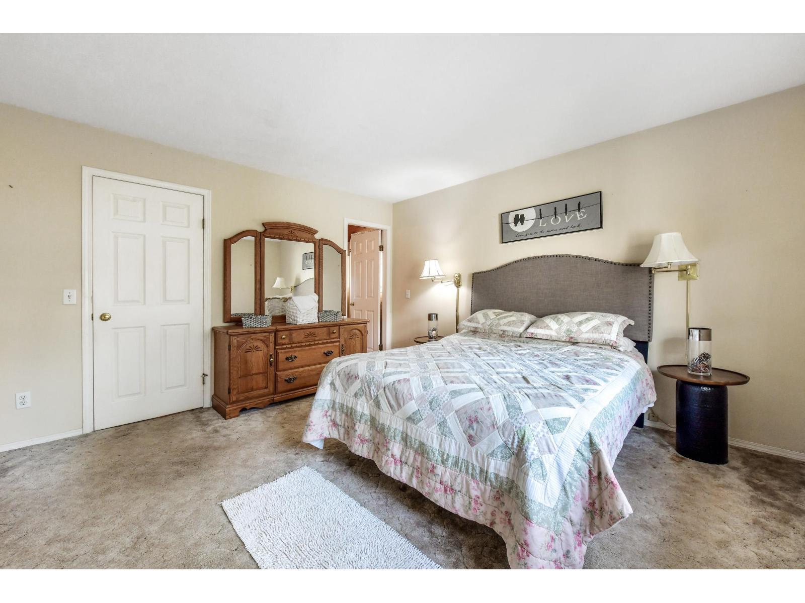 6043 174 Street, Surrey, BC - Indoor Photo Showing Bedroom