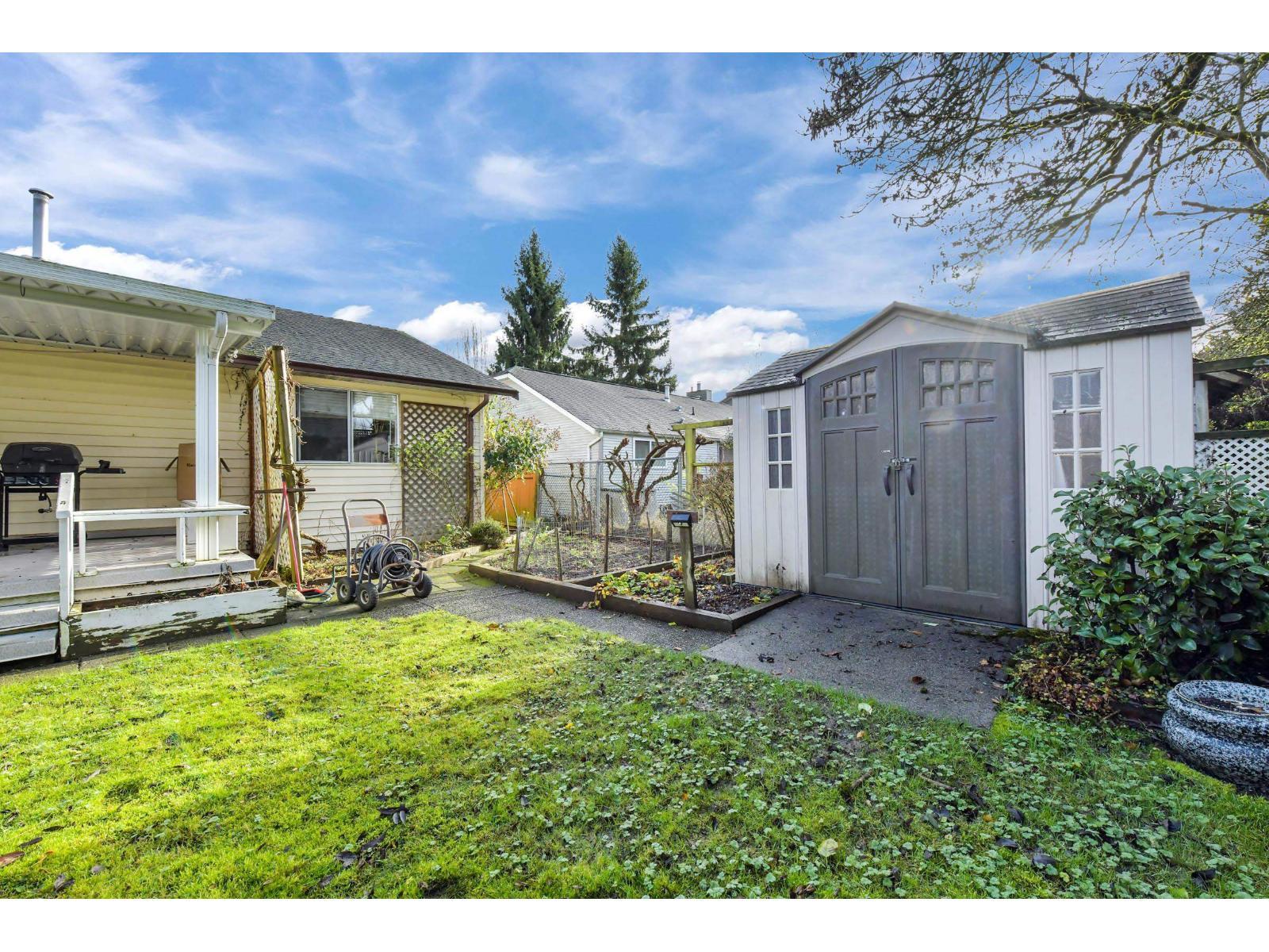6043 174 Street, Surrey, BC - Outdoor