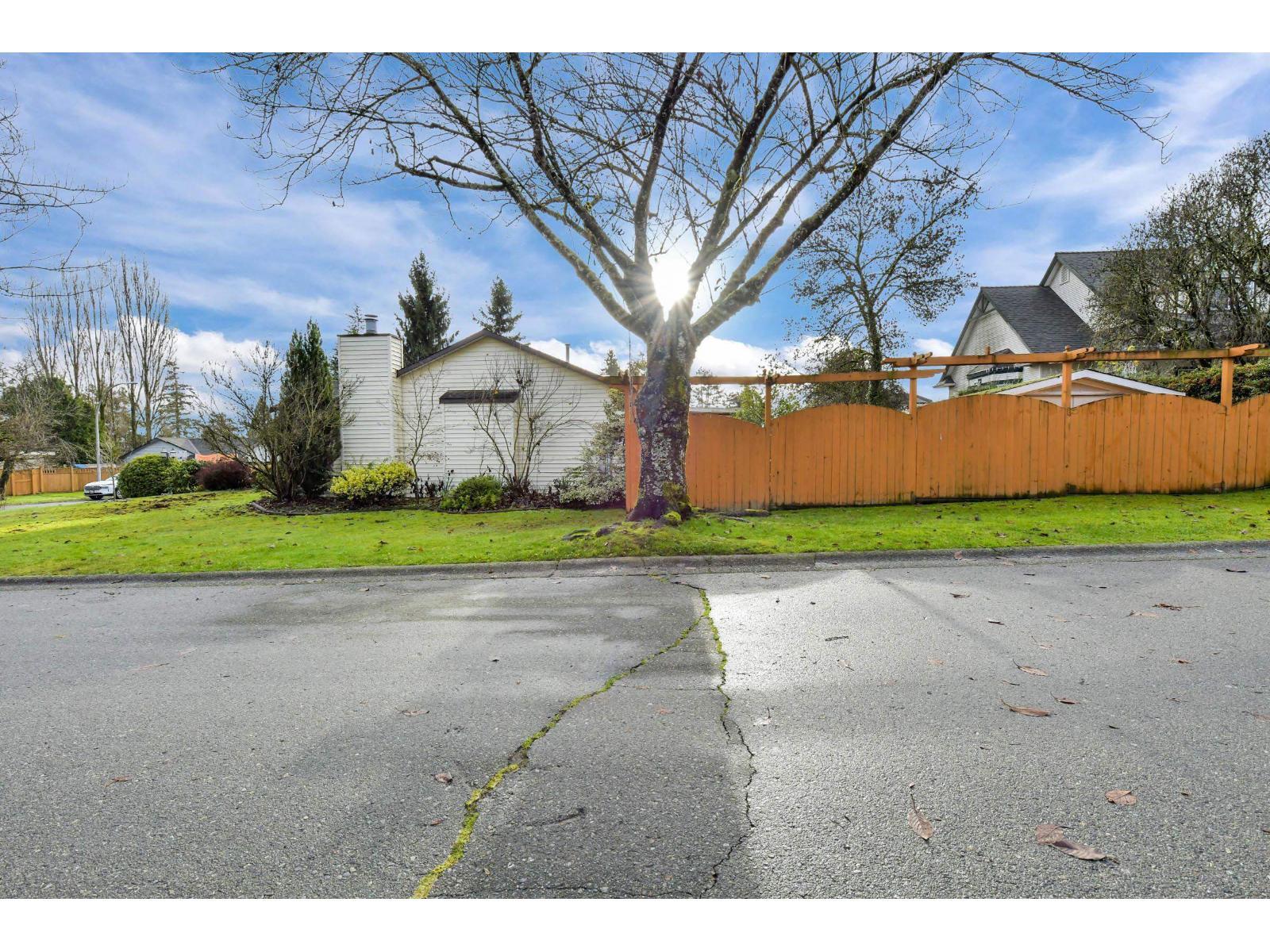6043 174 Street, Surrey, BC - Outdoor