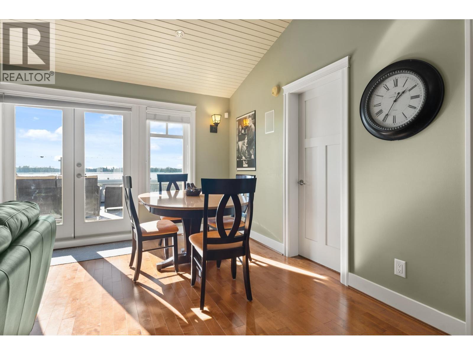 6461 Dyke Road, Richmond, BC - Indoor Photo Showing Dining Room