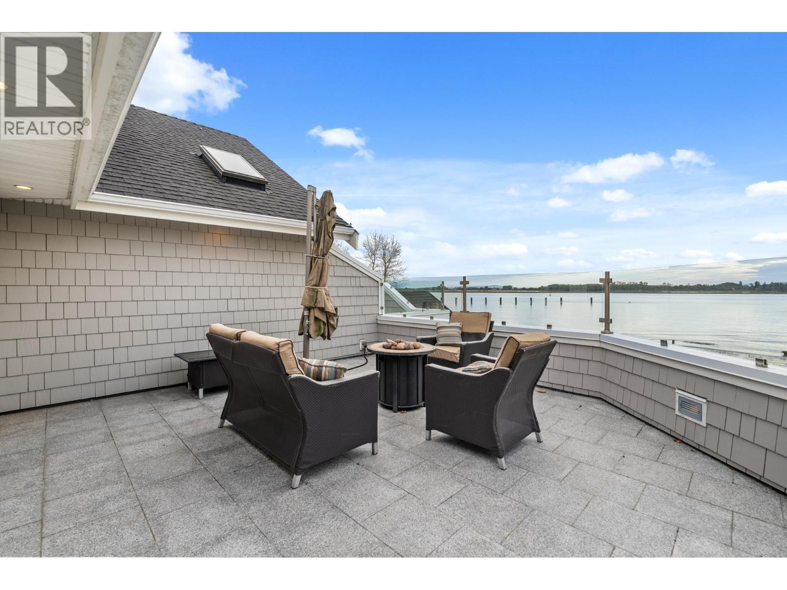 6461 Dyke Road, Richmond, BC - Outdoor With Body Of Water