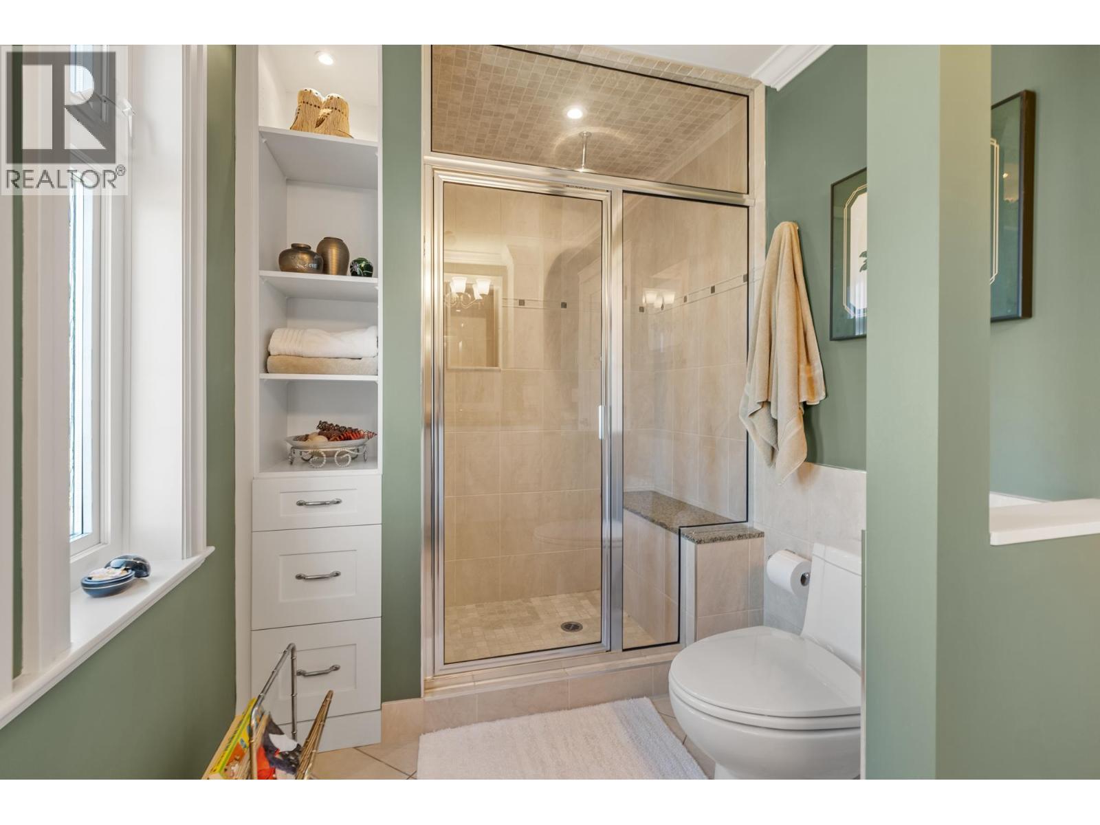 6461 Dyke Road, Richmond, BC - Indoor Photo Showing Bathroom