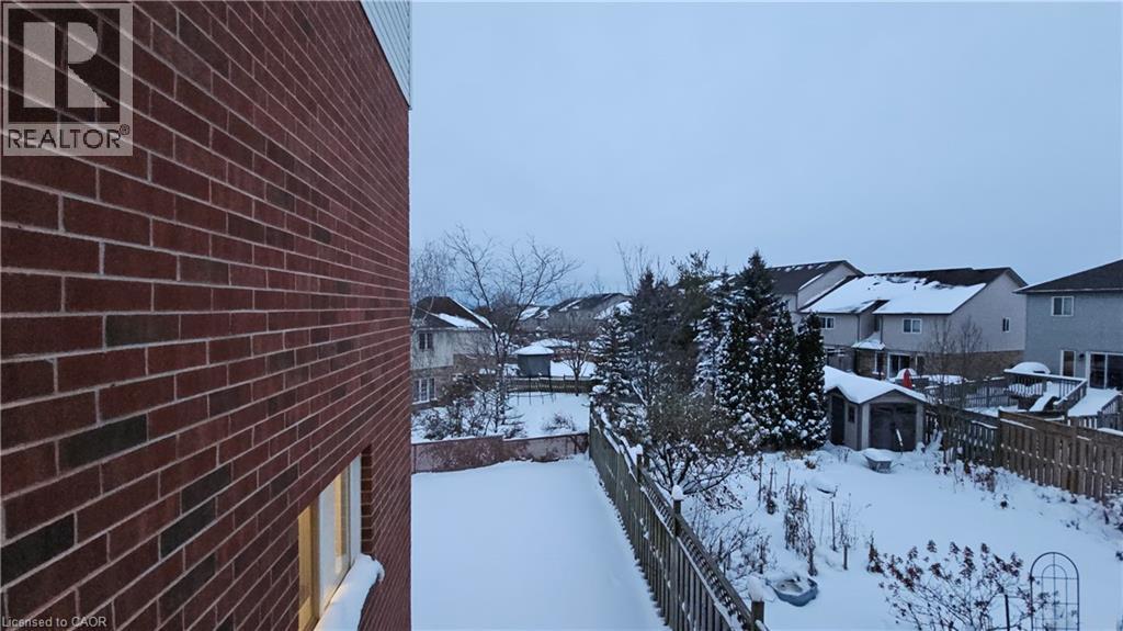 10 Doll Court Unit# Lower, Kitchener, ON - Outdoor