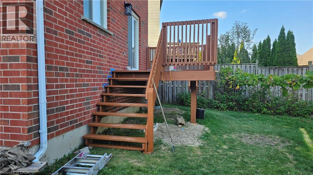10 Doll Court Unit# Lower, Kitchener, ON - Outdoor