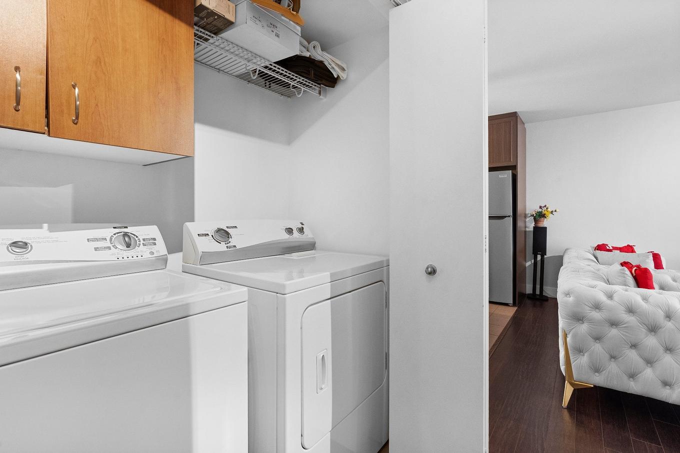 Salle de lavage - 4-28 Rue St-Joseph, Lévis (Desjardins), QC - Indoor Photo Showing Laundry Room