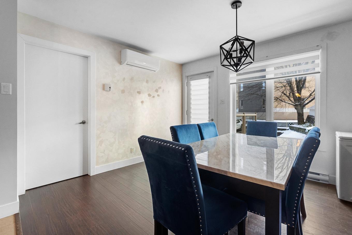 Salle à manger - 4-28 Rue St-Joseph, Lévis (Desjardins), QC - Indoor Photo Showing Dining Room