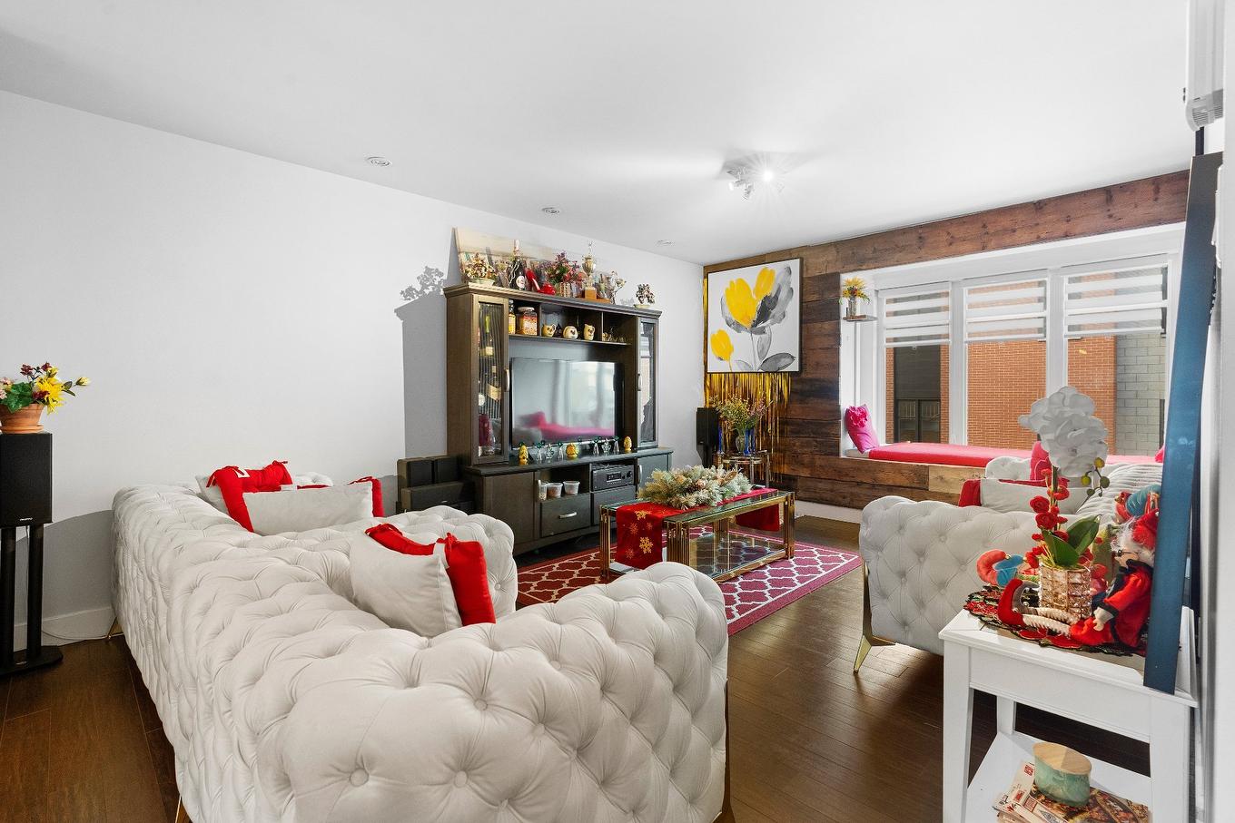 Salon - 4-28 Rue St-Joseph, Lévis (Desjardins), QC - Indoor Photo Showing Living Room