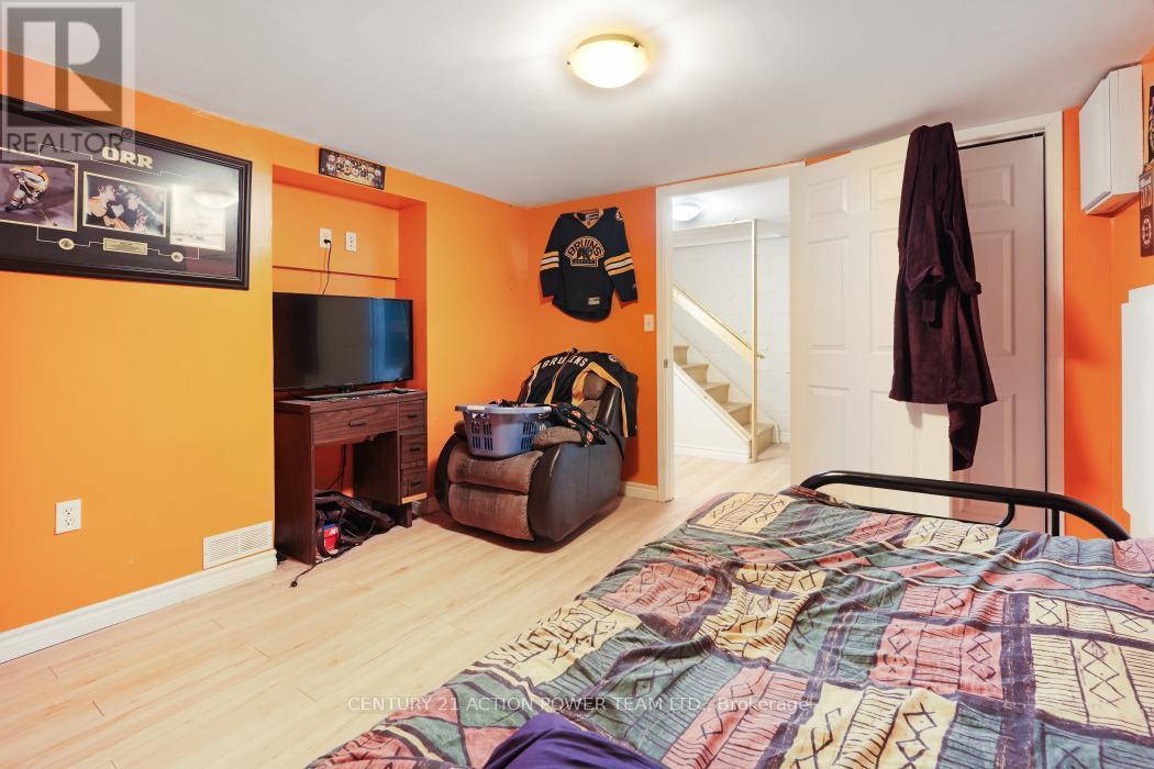 642 Borthwick Avenue, Ottawa, ON - Indoor Photo Showing Bedroom