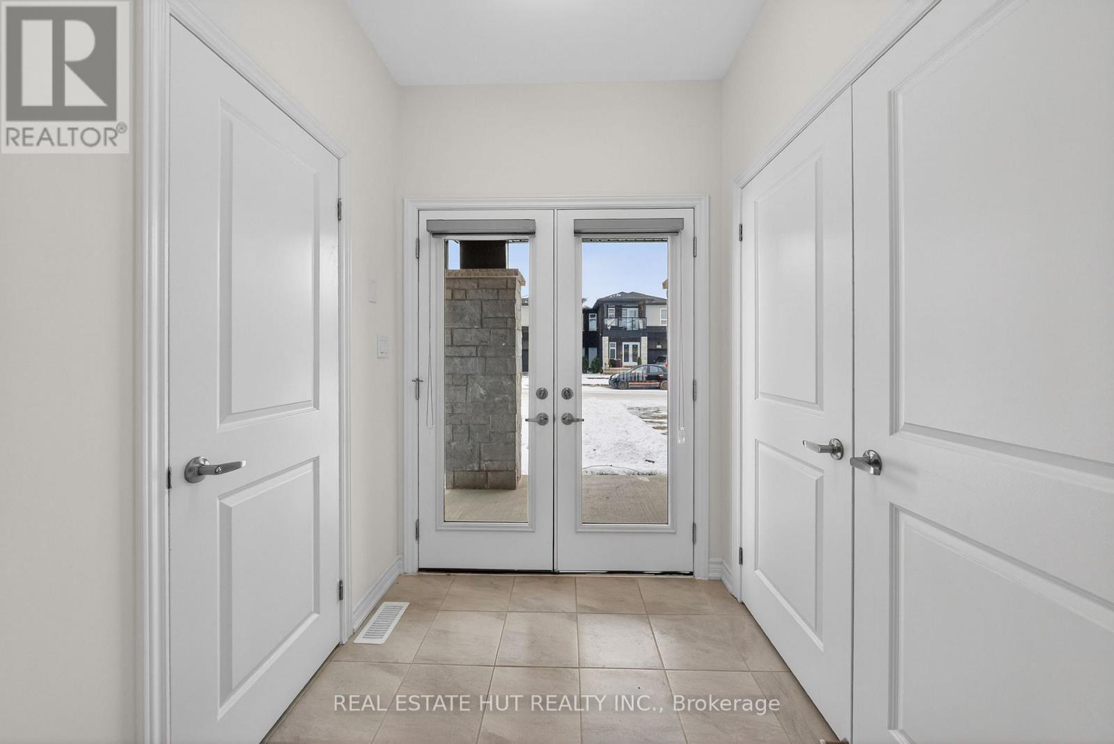 3241 Parker Avenue, Fort Erie, ON - Indoor Photo Showing Other Room