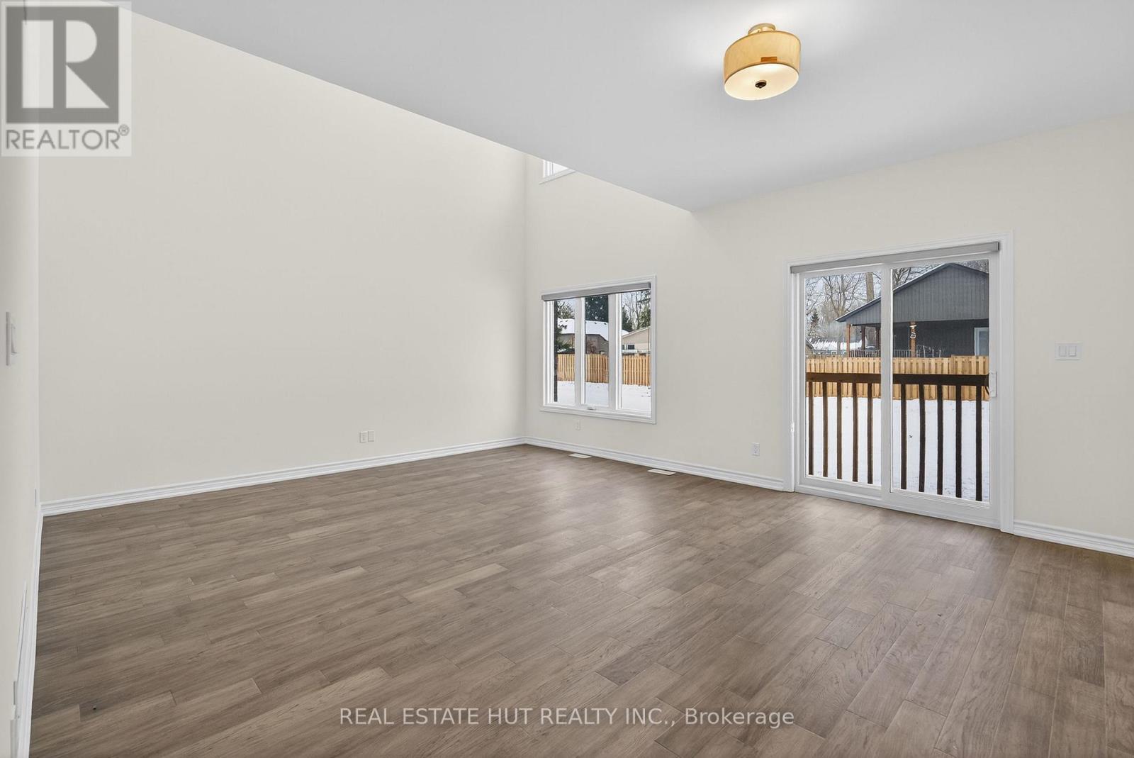 3241 Parker Avenue, Fort Erie, ON - Indoor