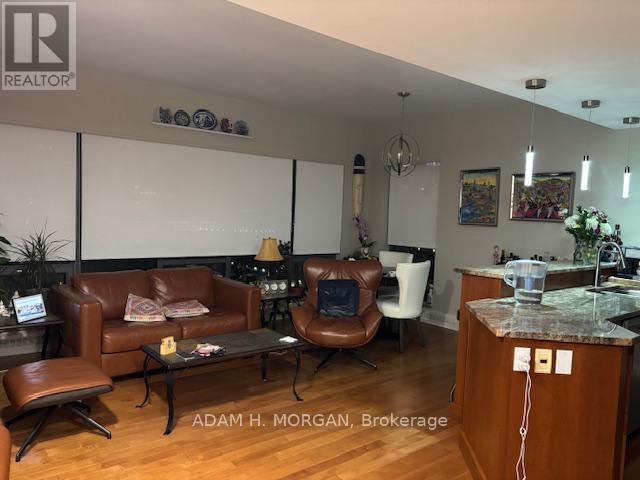 1501 - 90 George Street, Ottawa, ON - Indoor Photo Showing Living Room