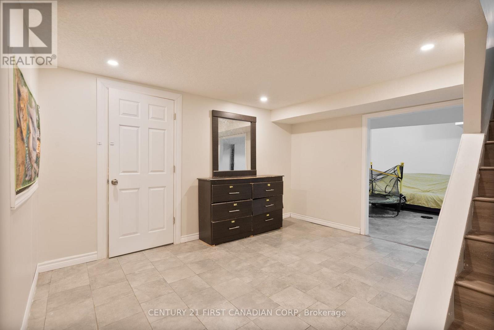 345 Banbury Crescent, London South (South T), ON - Indoor Photo Showing Other Room