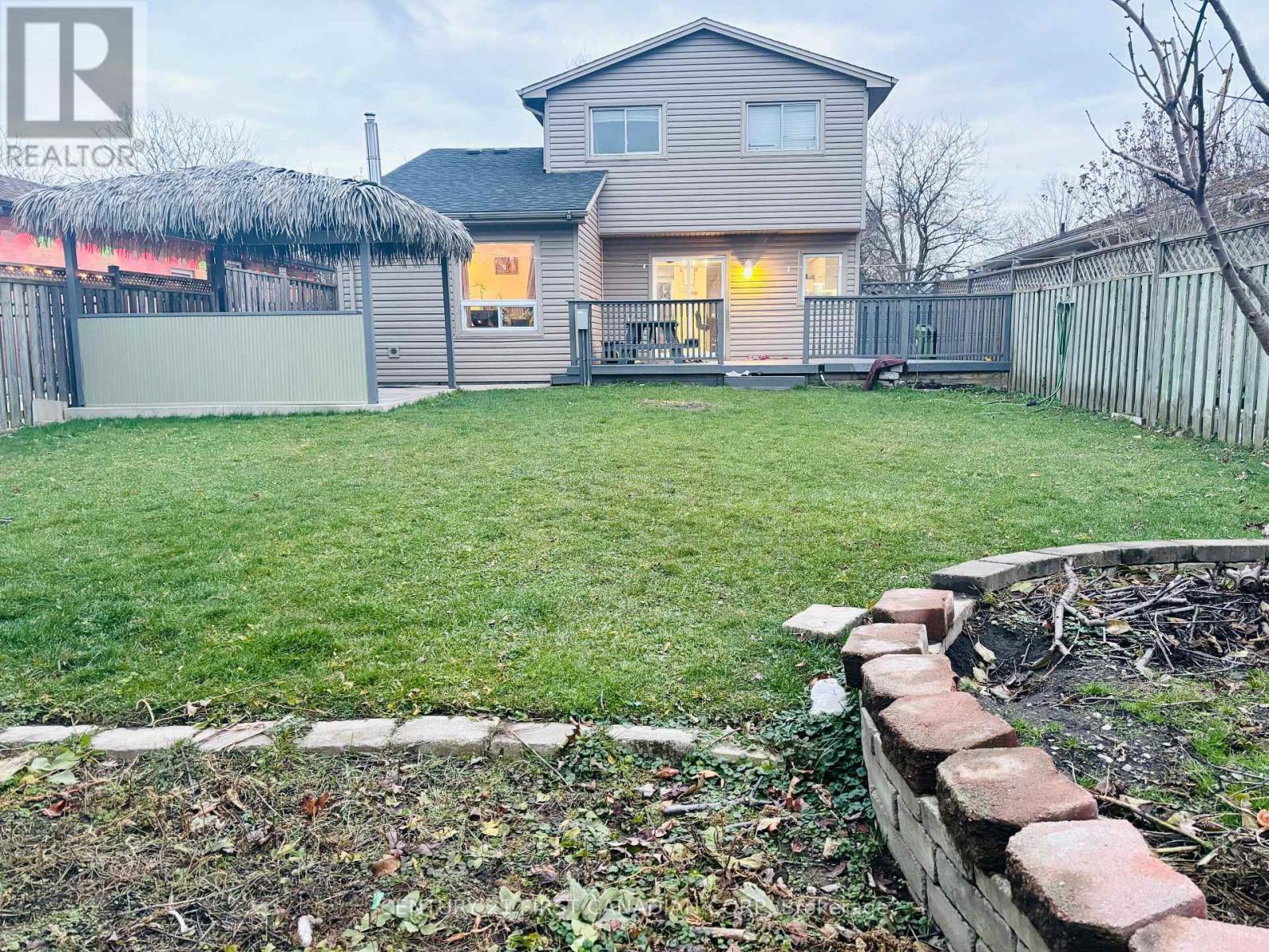 345 Banbury Crescent, London South (South T), ON - Outdoor