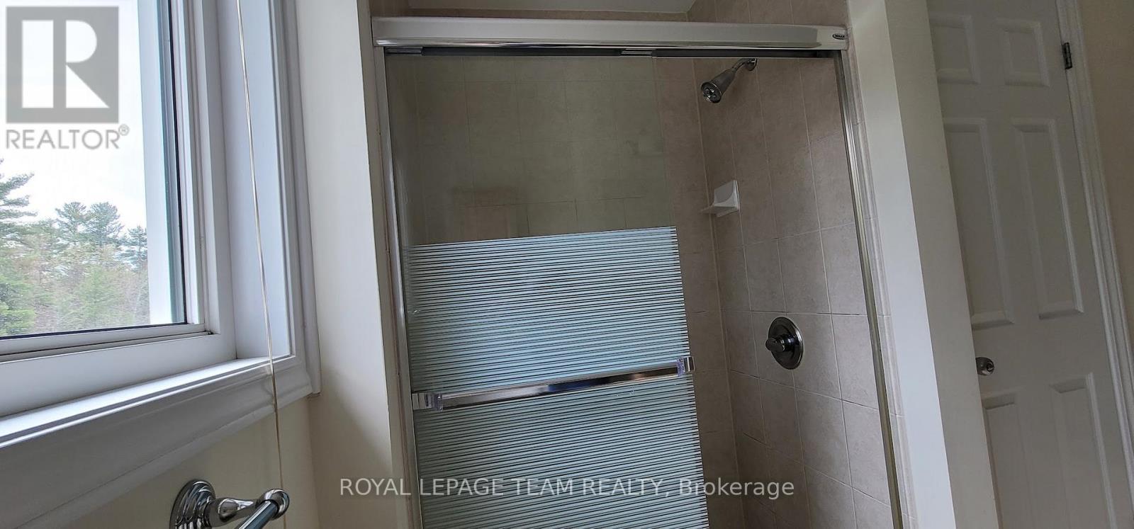406 Galatina Way, Ottawa, ON - Indoor Photo Showing Bathroom