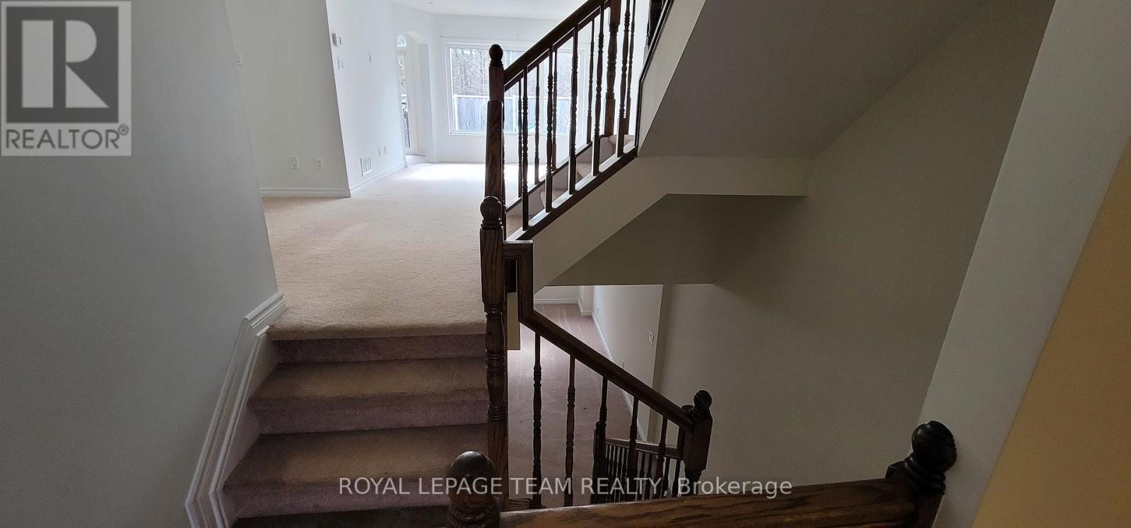 406 Galatina Way, Ottawa, ON - Indoor Photo Showing Other Room