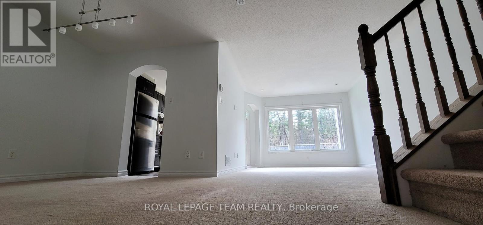 406 Galatina Way, Ottawa, ON - Indoor Photo Showing Other Room