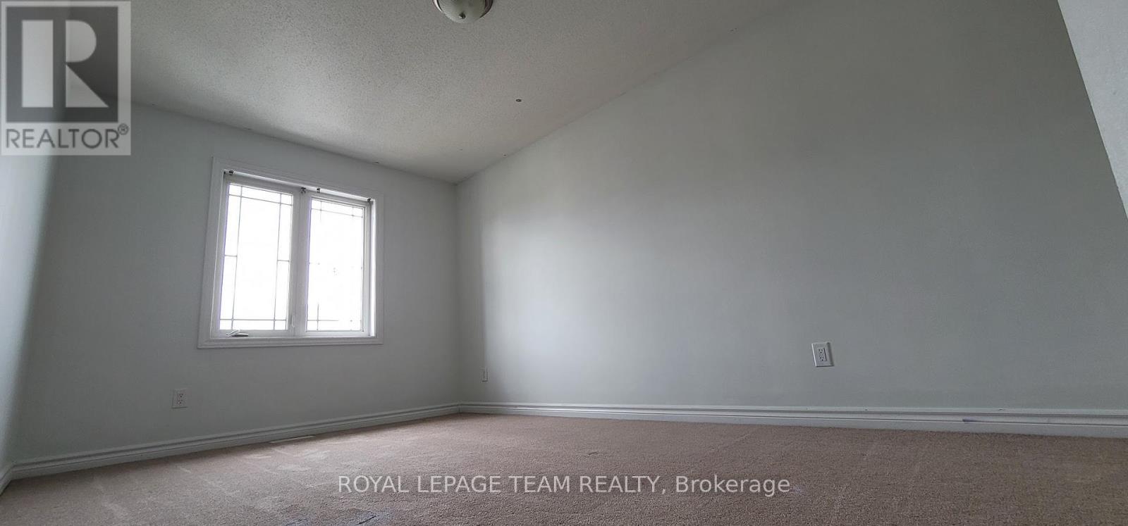406 Galatina Way, Ottawa, ON - Indoor Photo Showing Other Room