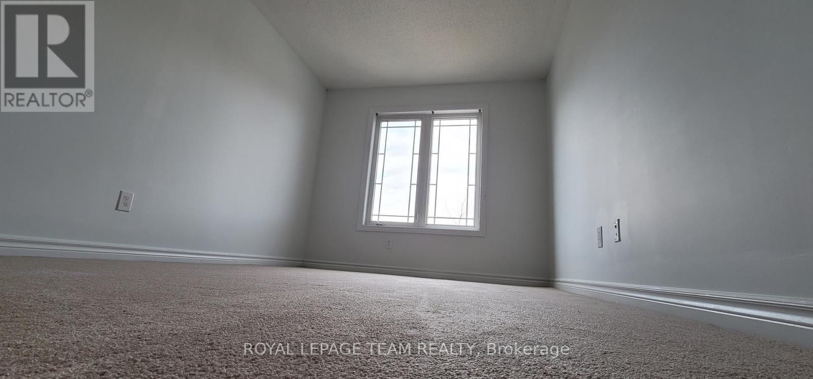 406 Galatina Way, Ottawa, ON - Indoor Photo Showing Other Room