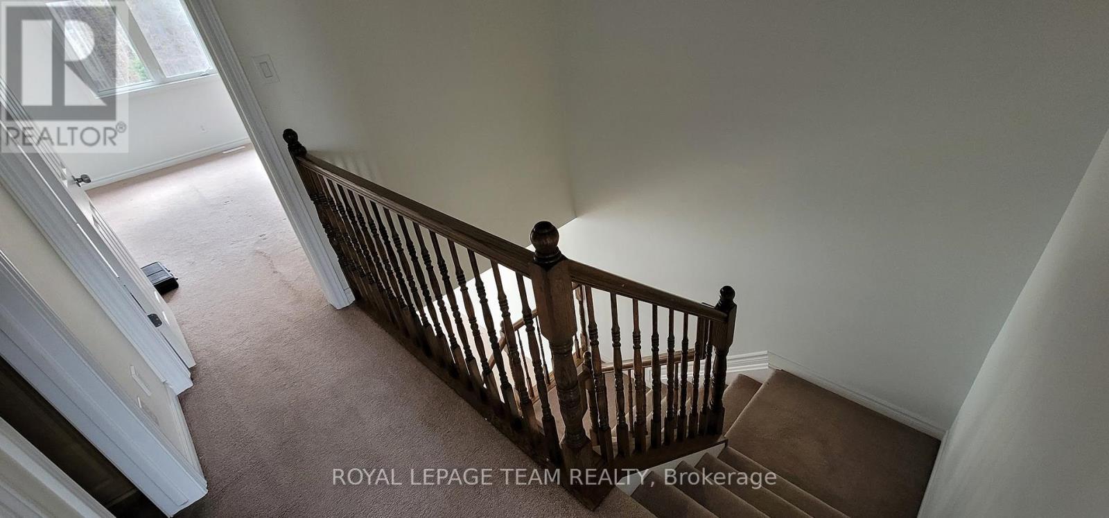 406 Galatina Way, Ottawa, ON - Indoor Photo Showing Other Room