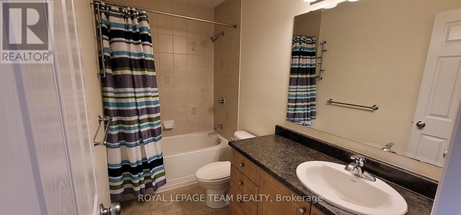 406 Galatina Way, Ottawa, ON - Indoor Photo Showing Bathroom