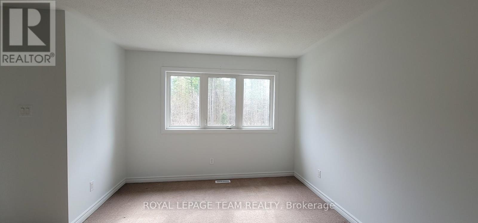 406 Galatina Way, Ottawa, ON - Indoor Photo Showing Other Room