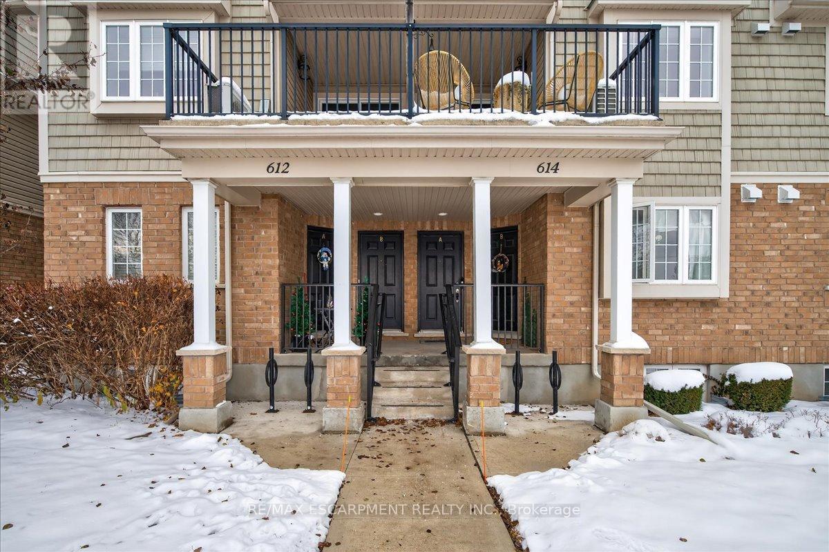 614B Woodlawn Road E, Guelph, ON - Outdoor With Facade