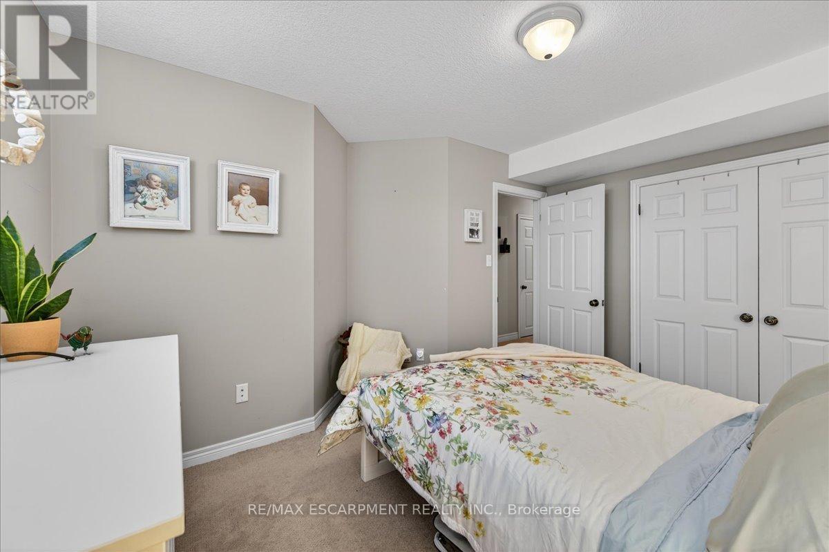 614B Woodlawn Road E, Guelph, ON - Indoor Photo Showing Bedroom