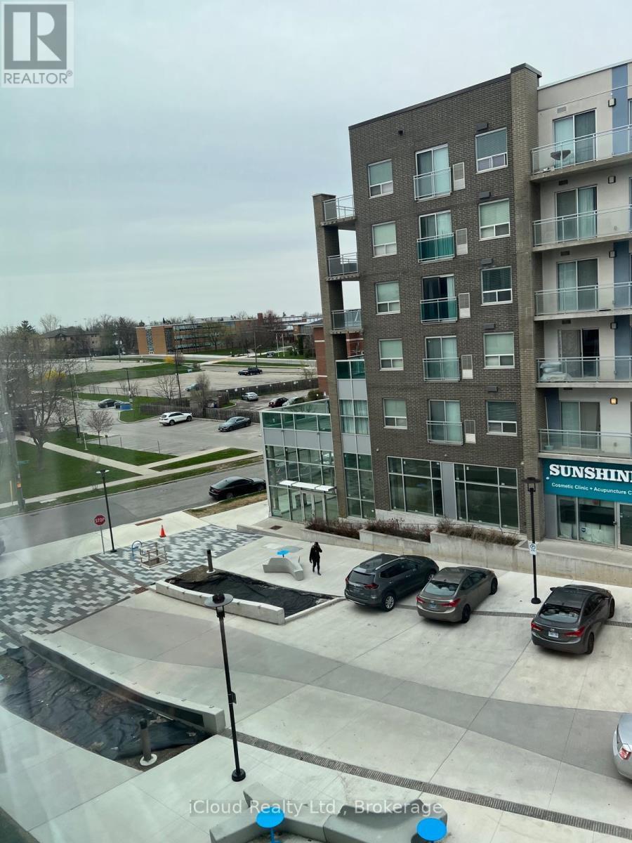 H401 - 275 Larch Street, Waterloo, ON - Outdoor