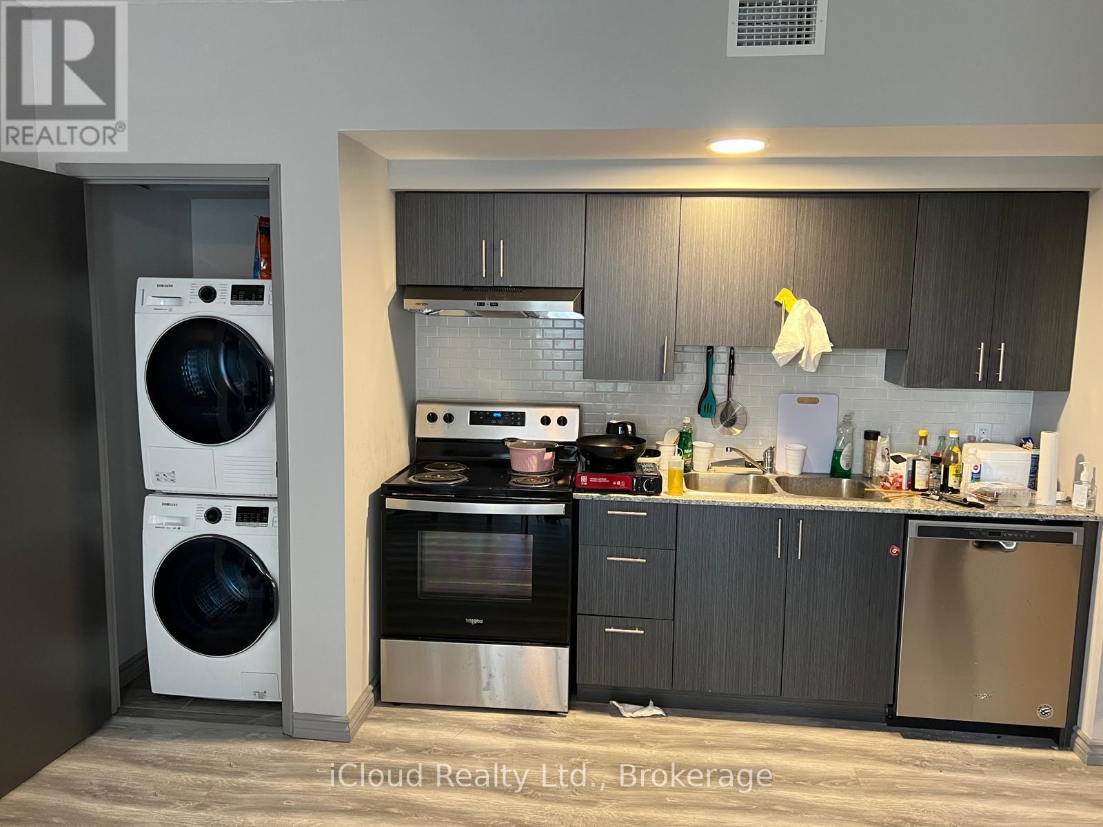 H401 - 275 Larch Street, Waterloo, ON - Indoor