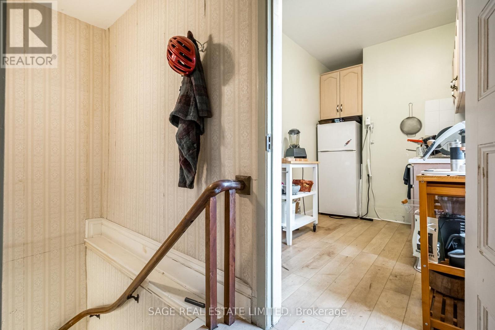 95-97 Fairholt Road S, Hamilton, ON - Indoor Photo Showing Other Room