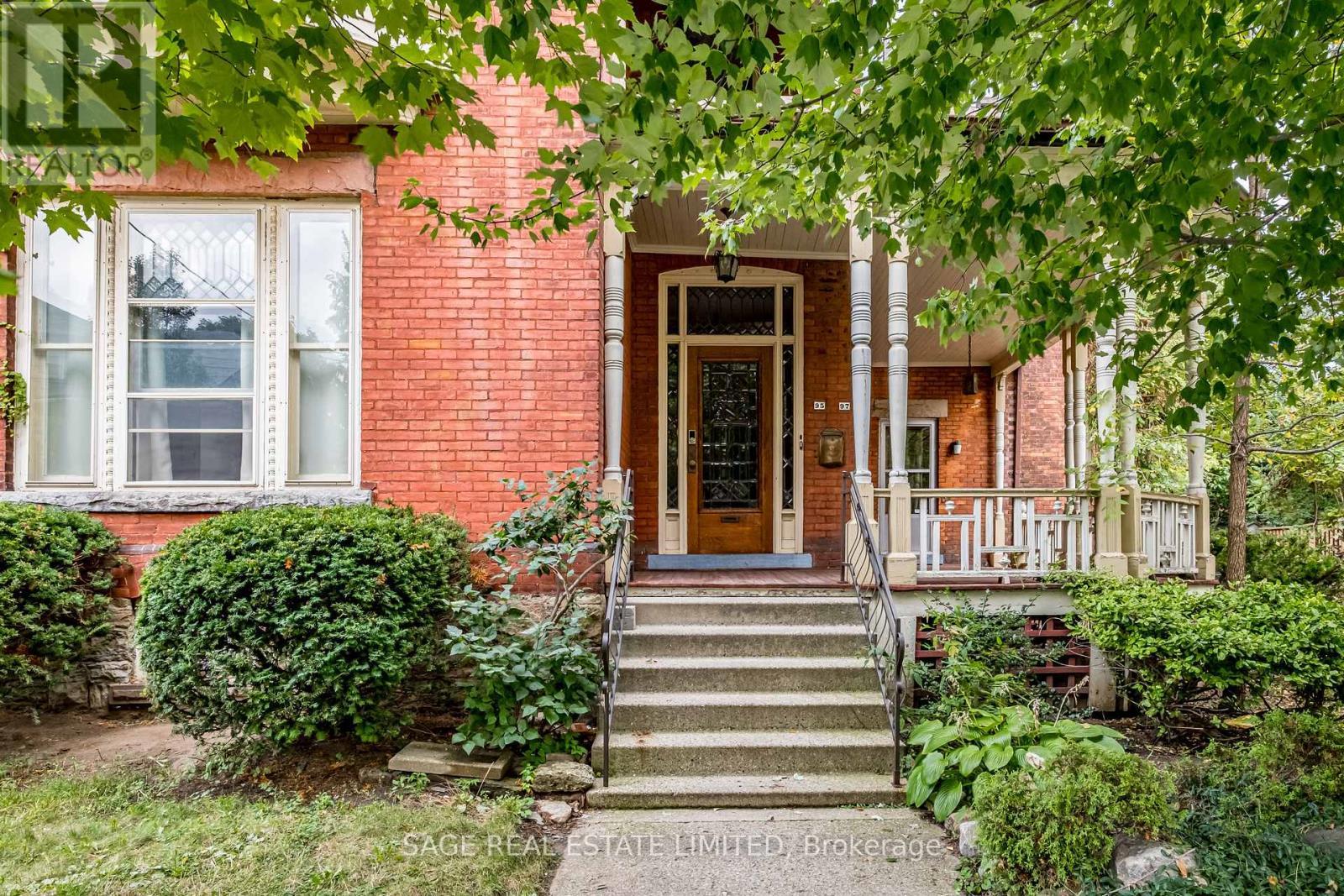 95-97 Fairholt Road S, Hamilton, ON - Outdoor