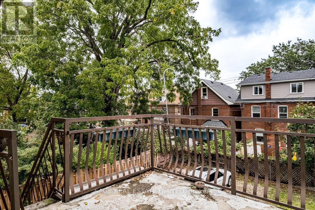 95-97 Fairholt Road S, Hamilton, ON - Outdoor