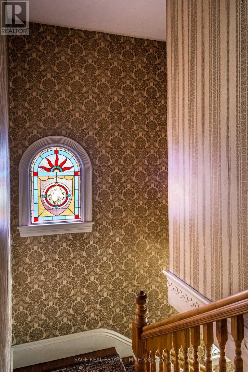 95-97 Fairholt Road S, Hamilton, ON - Indoor Photo Showing Other Room