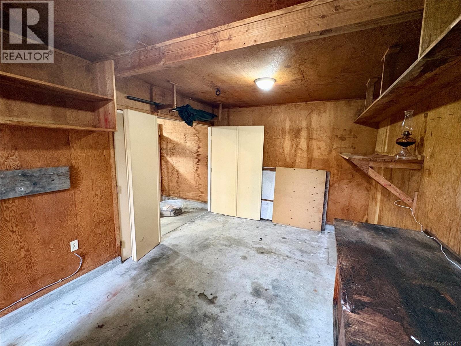 2738 14Th Ave, Port Alberni, BC - Indoor