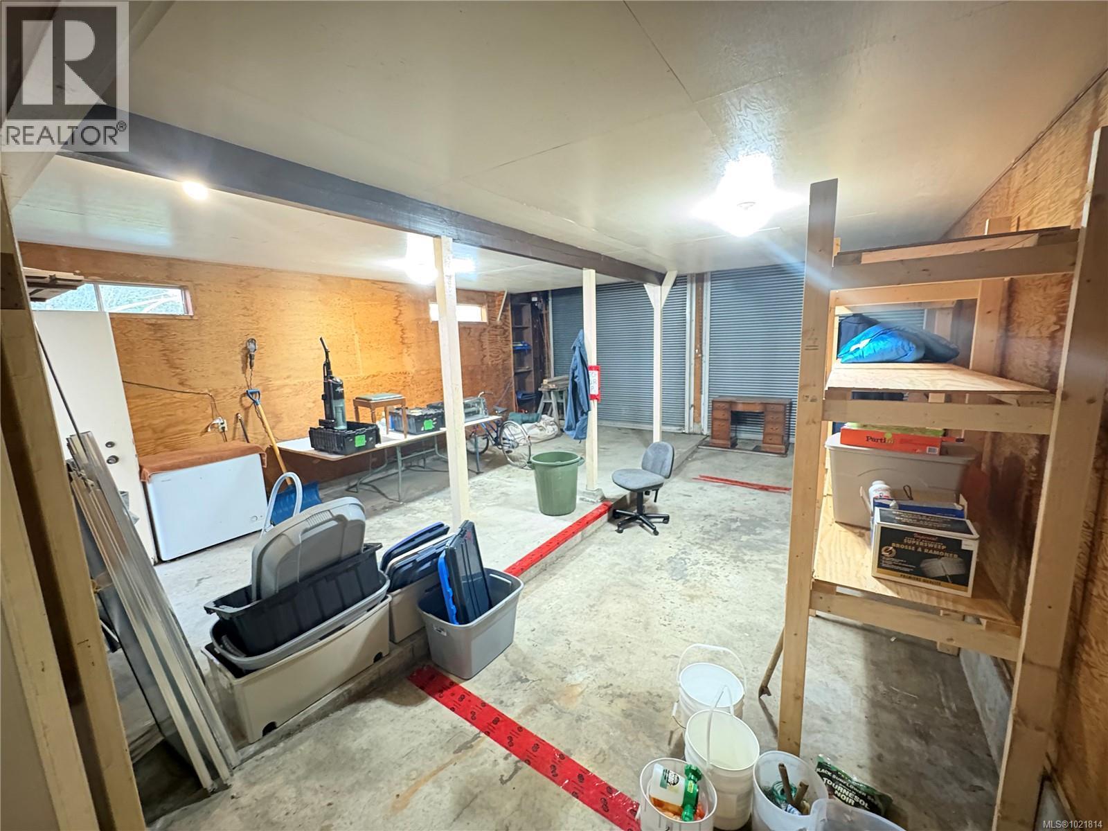 View of unfinished basement - 2738 14Th Ave, Port Alberni, BC - Indoor