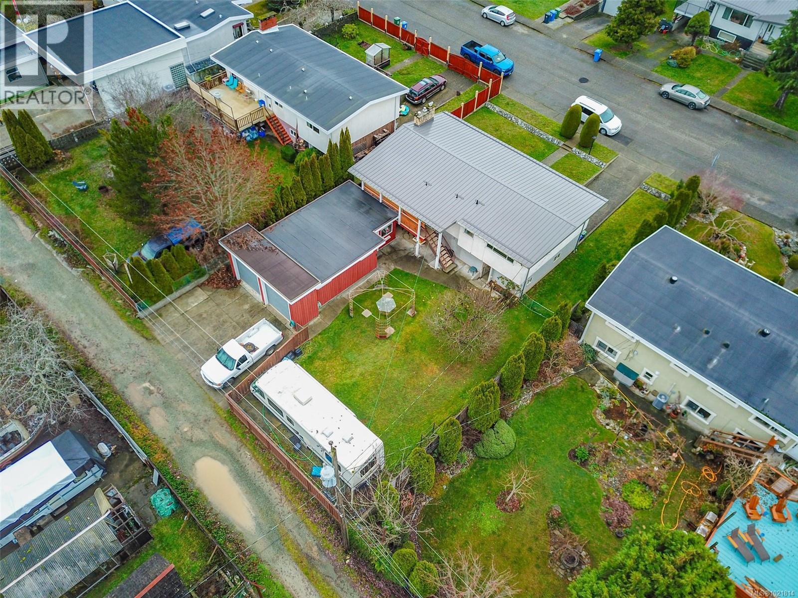 Aerial view of residential area - 2738 14Th Ave, Port Alberni, BC - Outdoor With View