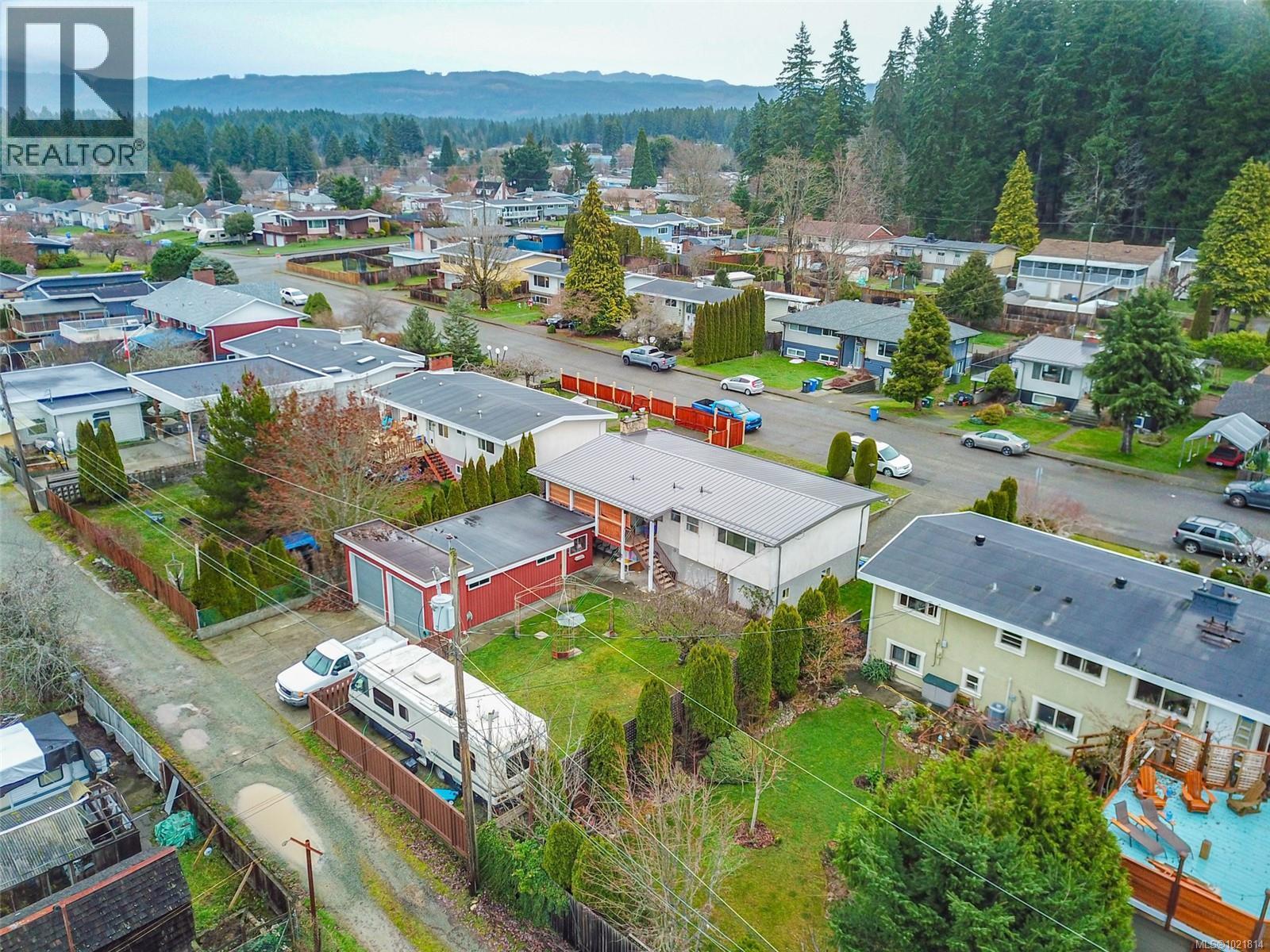 Aerial perspective of suburban area with mountains - 2738 14Th Ave, Port Alberni, BC - Outdoor With View