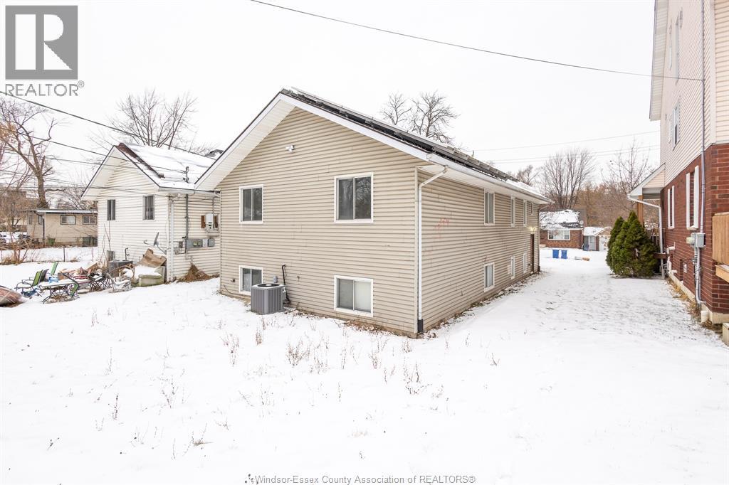2941 Donnelly Street Unit# Lower, Windsor, ON - Outdoor