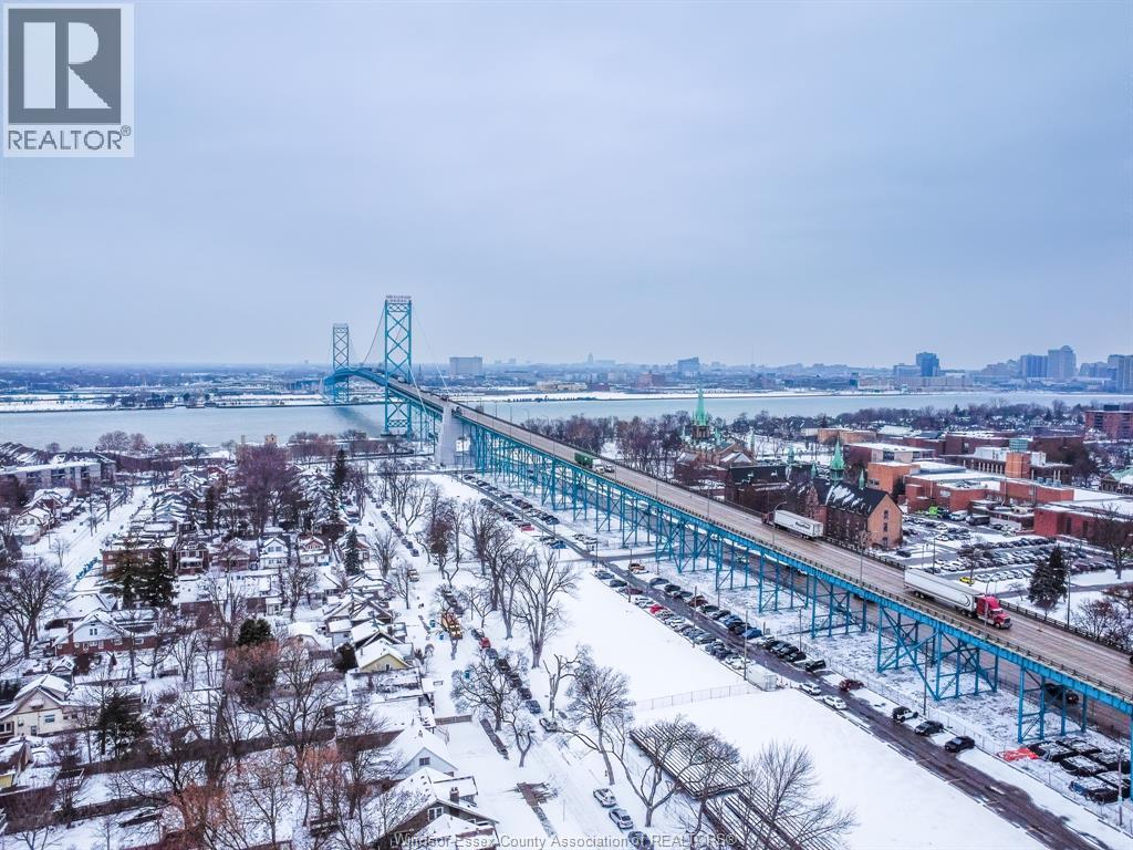 2941 Donnelly Street Unit# Lower, Windsor, ON - Outdoor With View