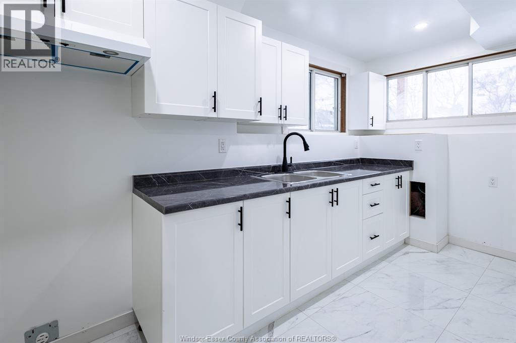 2941 Donnelly Street Unit# Lower, Windsor, ON - Indoor Photo Showing Other Room