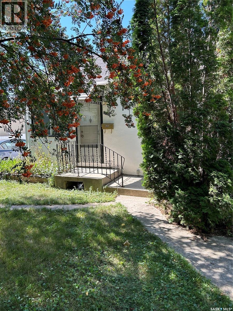 1726 Coy Avenue, Saskatoon, SK - Outdoor