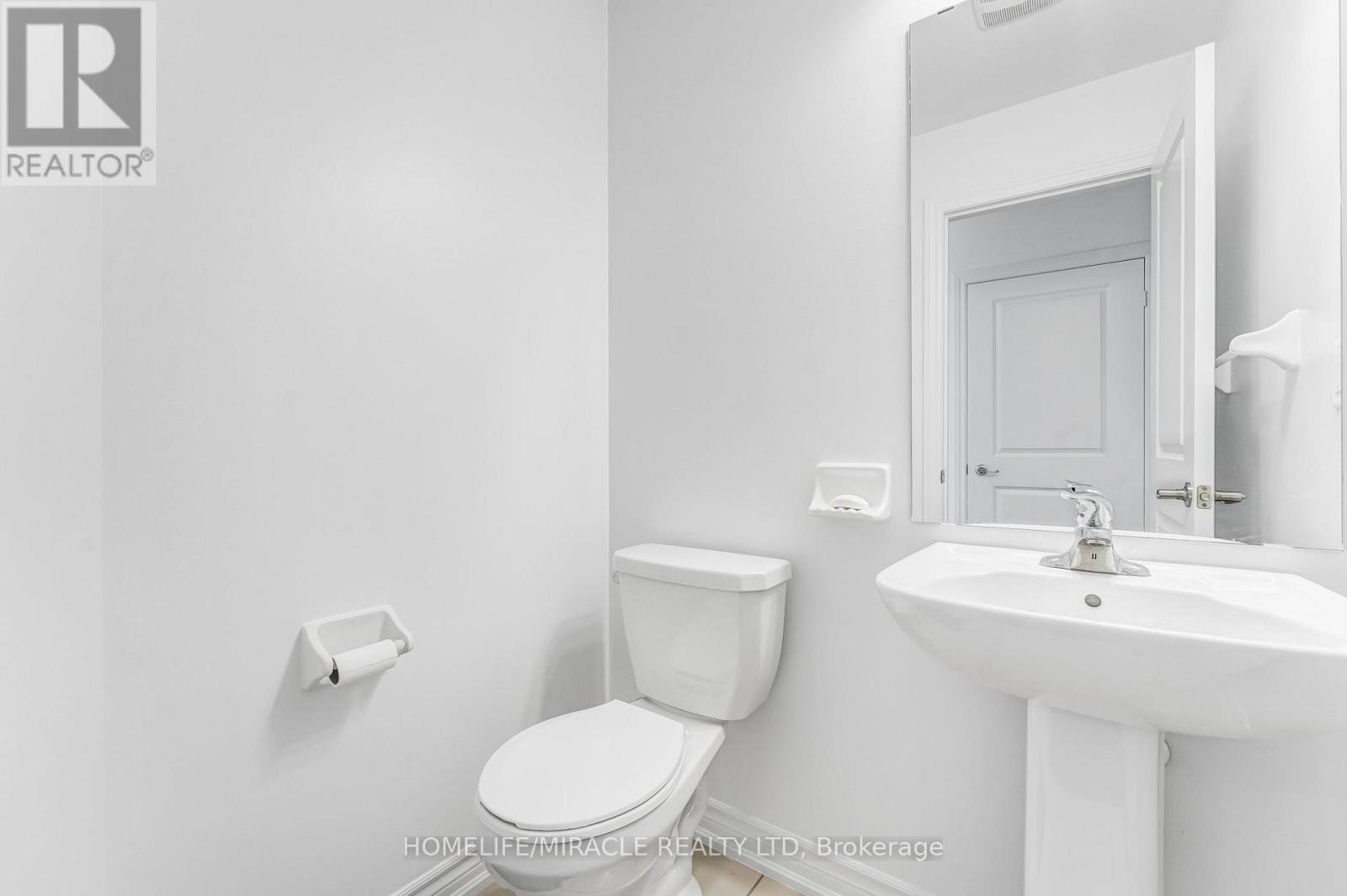 117 Stocks Avenue, Southgate, ON - Indoor Photo Showing Bathroom