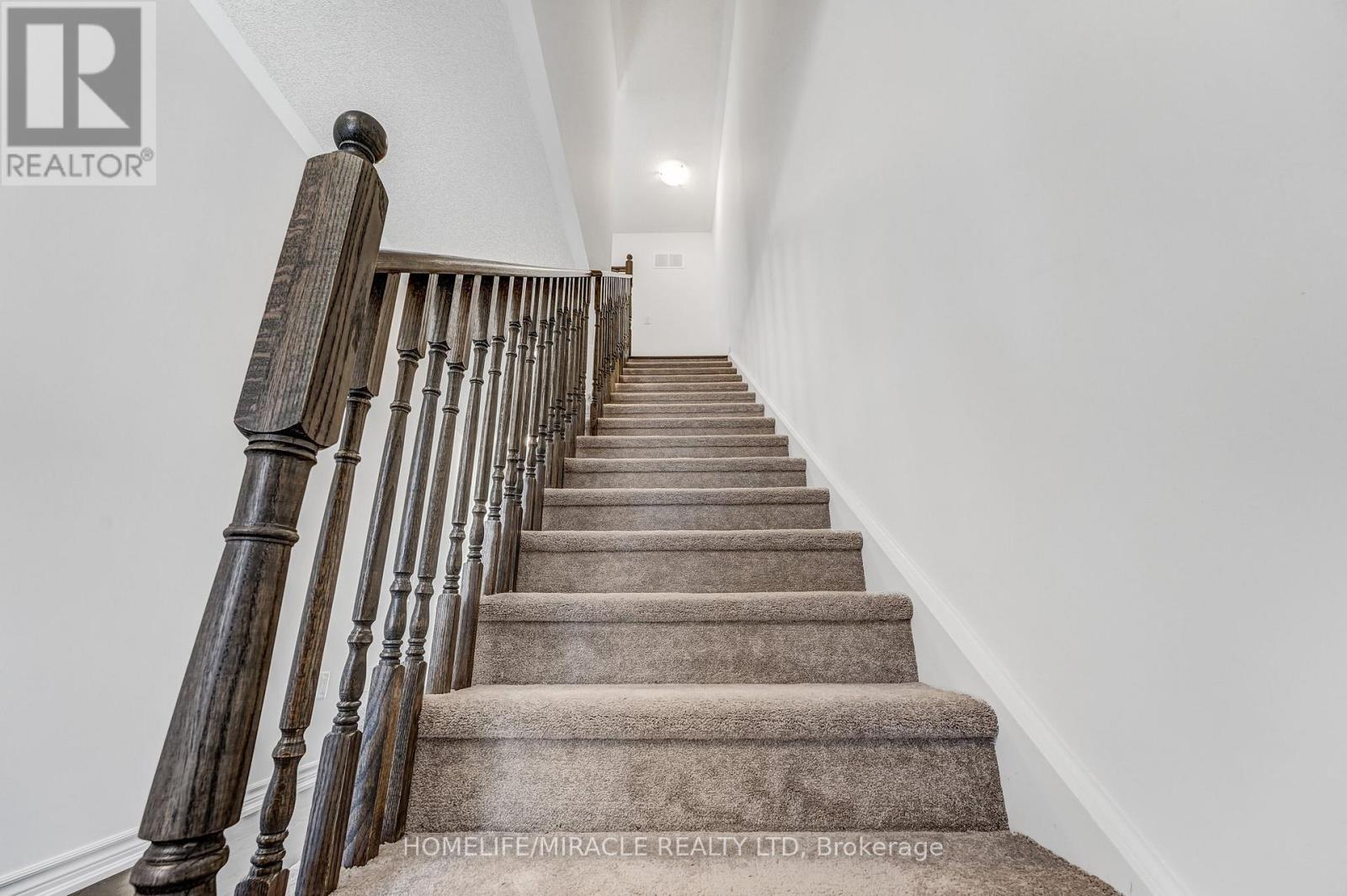 117 Stocks Avenue, Southgate, ON - Indoor Photo Showing Other Room