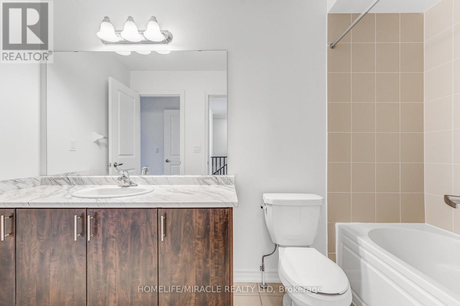 117 Stocks Avenue, Southgate, ON - Indoor Photo Showing Bathroom