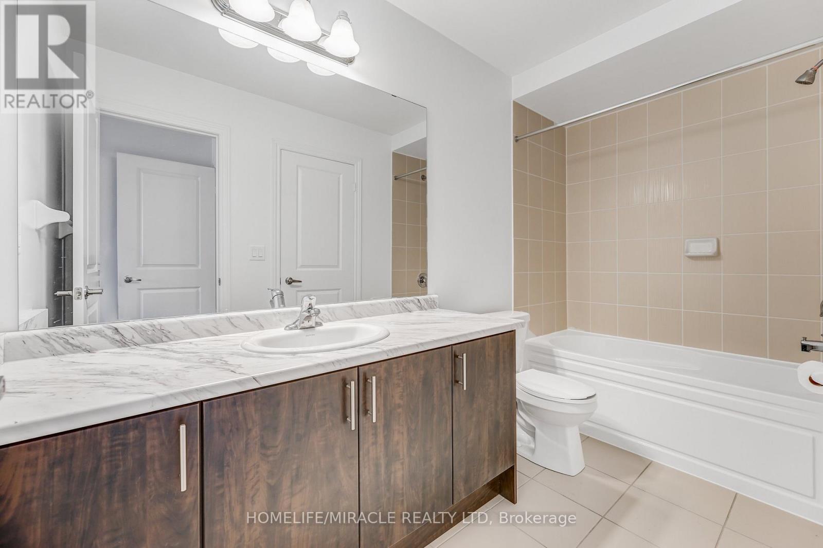 117 Stocks Avenue, Southgate, ON - Indoor Photo Showing Bathroom