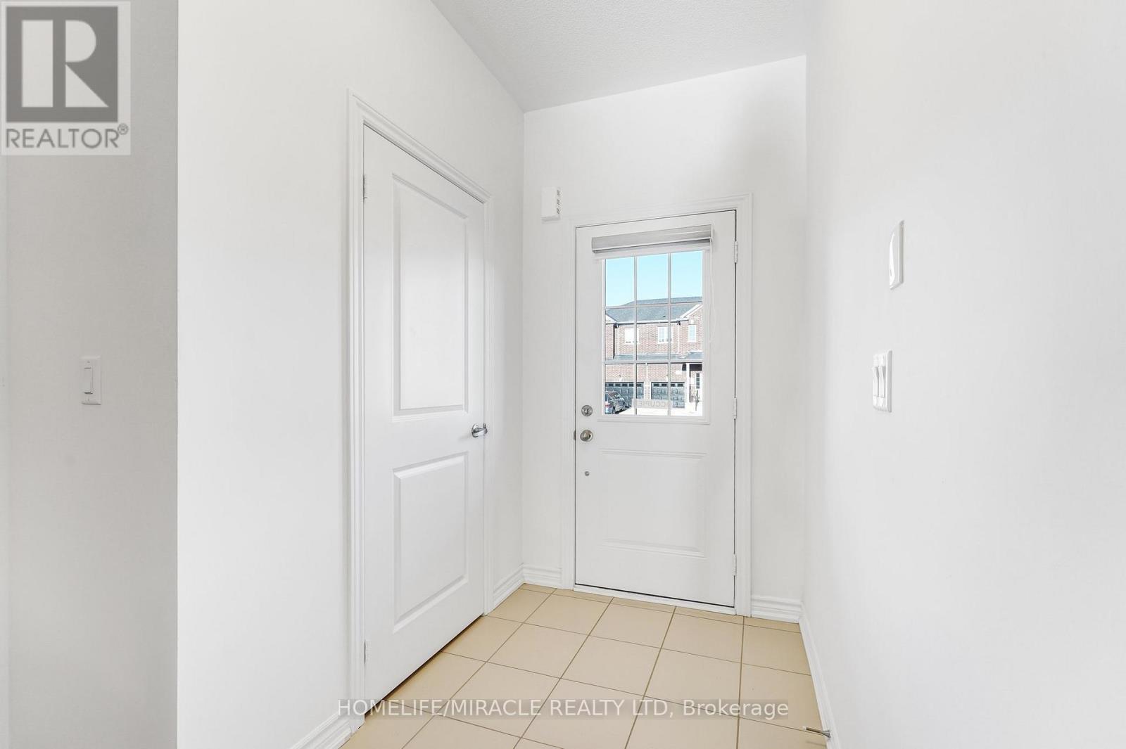 117 Stocks Avenue, Southgate, ON - Indoor Photo Showing Other Room